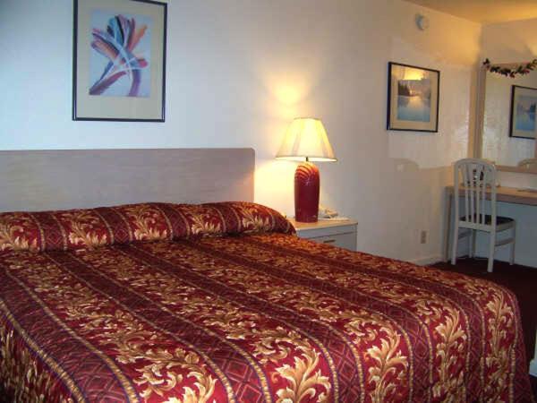 Townhouse Motel Weed Bilik gambar