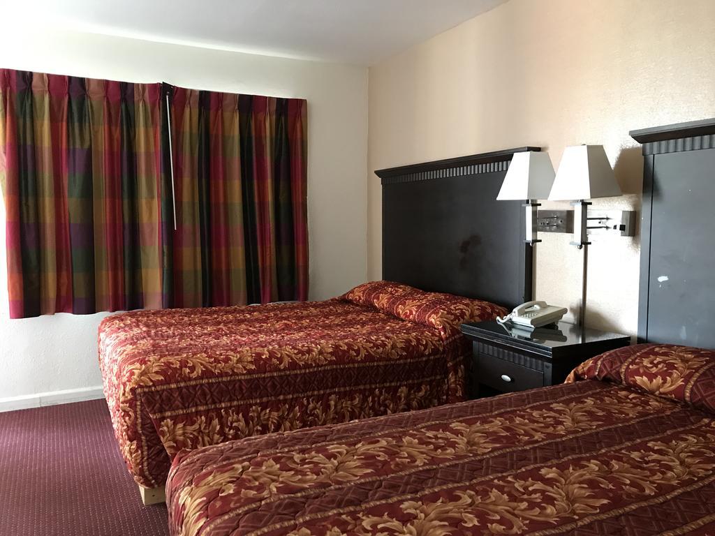 Townhouse Motel Weed Luaran gambar