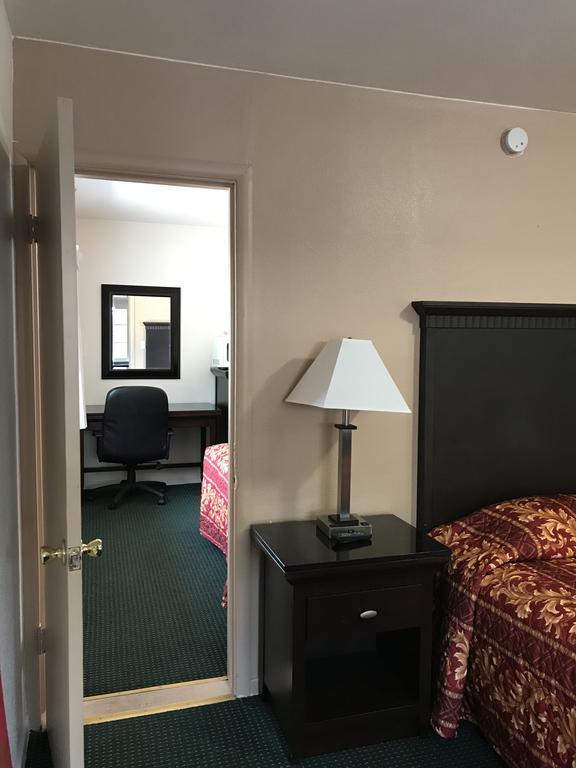 Townhouse Motel Weed Luaran gambar