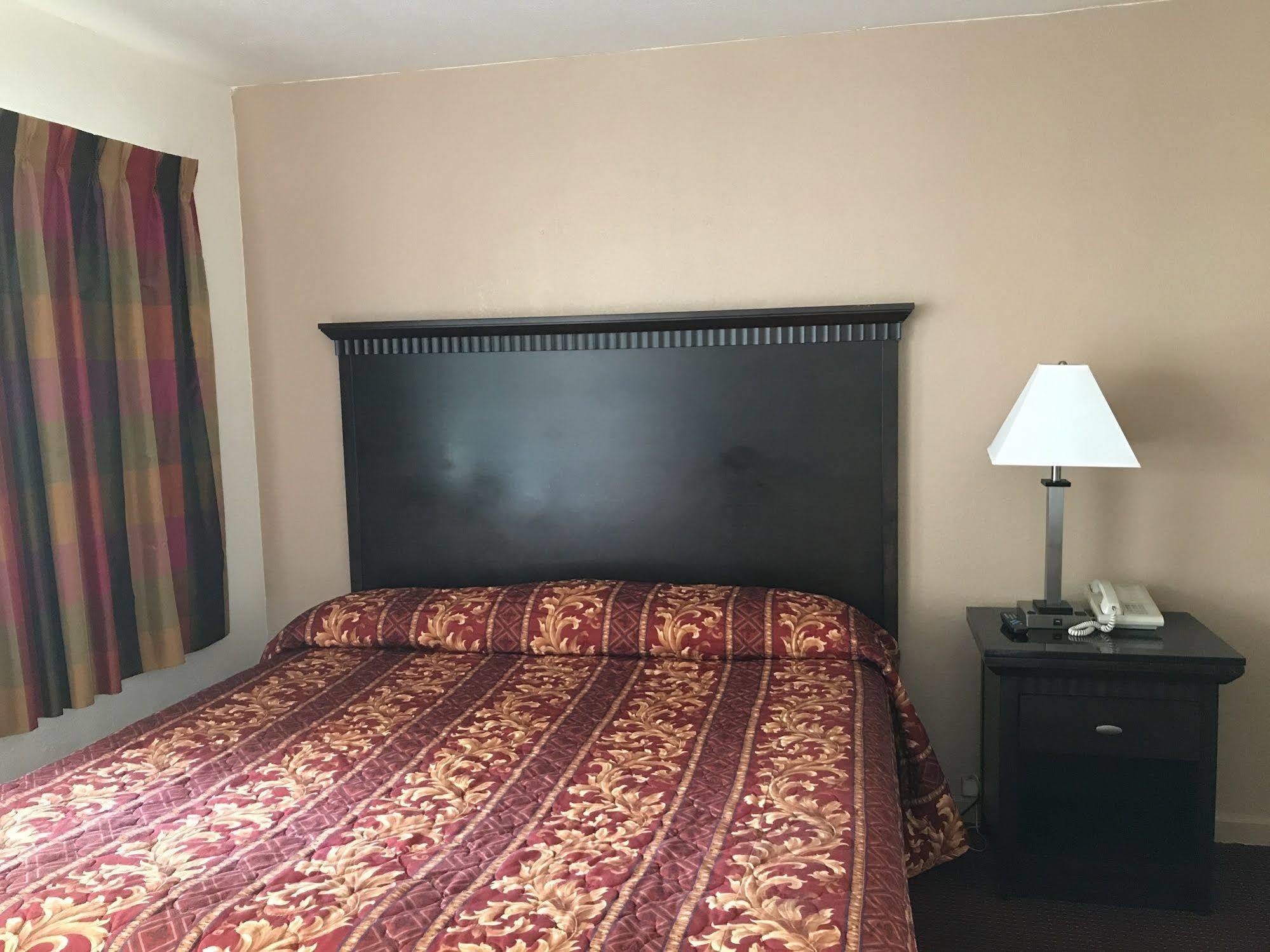 Townhouse Motel Weed Luaran gambar